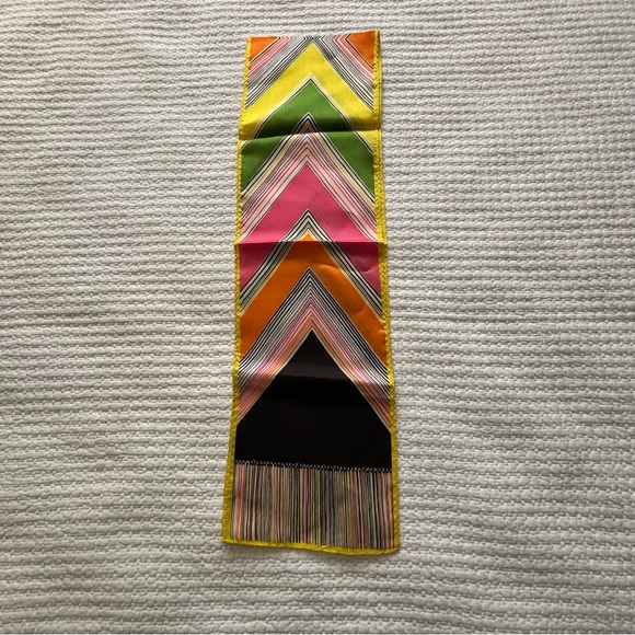 Vintage Scarf 🧣 Multicolour Fluorescent Motif Geometric Yellow, Pink, Black - Picture 4 of 4